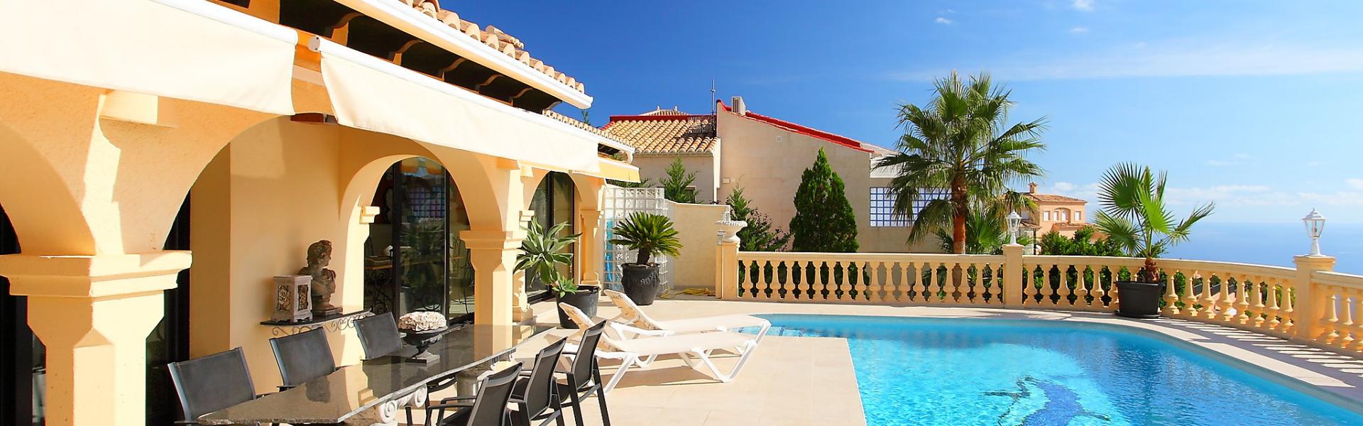 Holiday Apartments & Home Rentals in Spain - HomeToGo